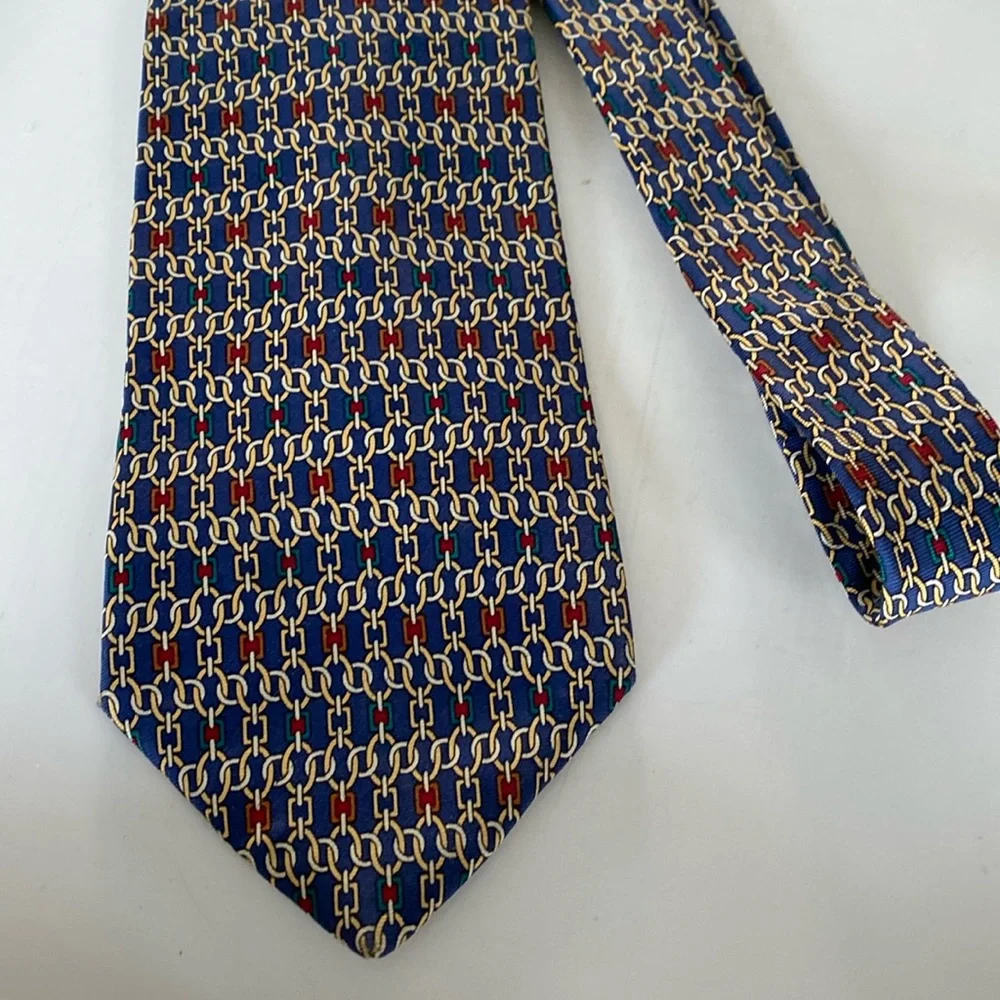 Brooks Brothers Makers Silk Navy Blue Gold Link Tie. Made in USA